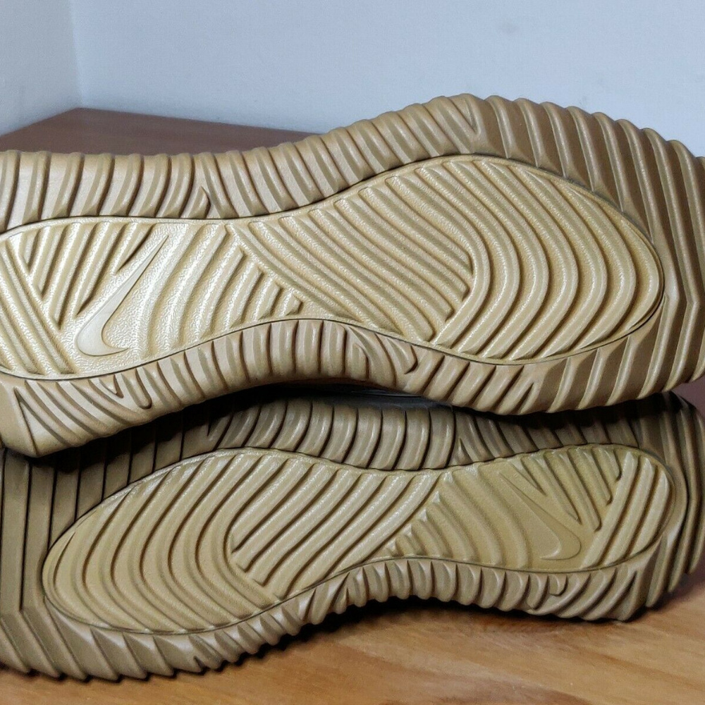 NIKE AIR WILD MID BOOTS 916819 200 - Picture 7 of 8